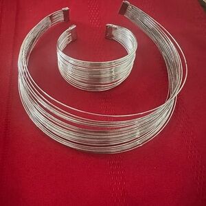 Elegant Silver Wire Necklace and Bracelet Set